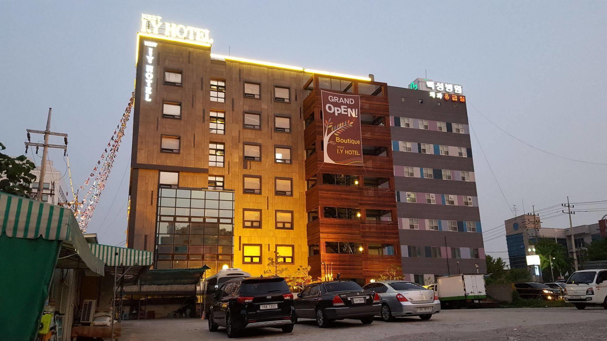 I.Y Hotel Suwon Exterior photo