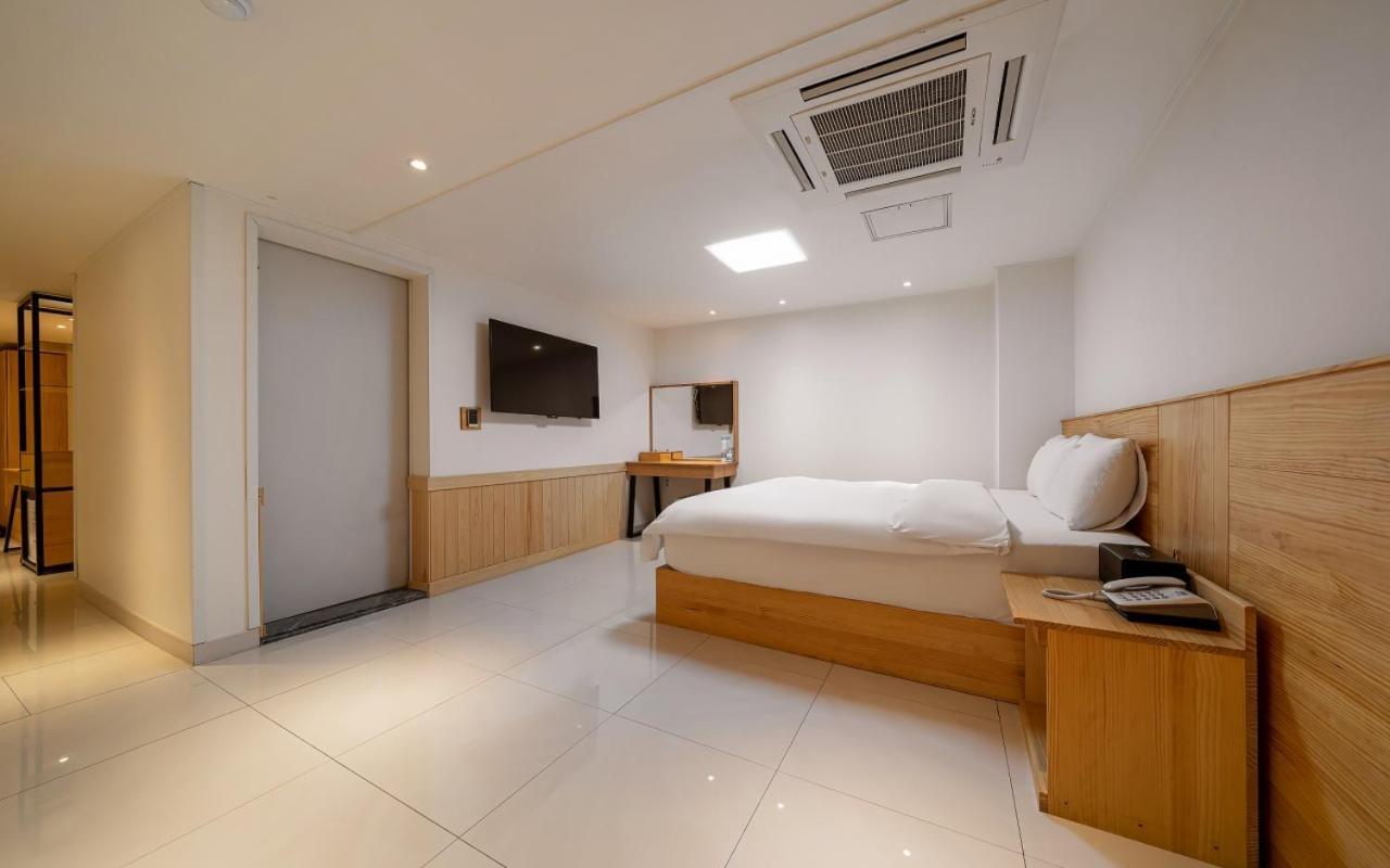 I.Y Hotel Suwon Exterior photo