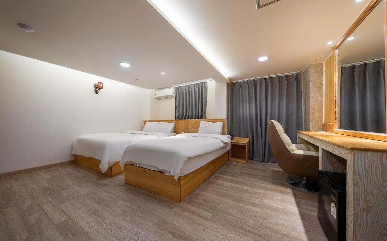 I.Y Hotel Suwon Exterior photo